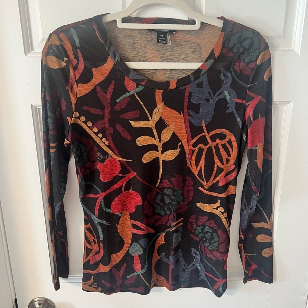 Alison Sheri Abstract Polyester/Spandex Lightweight Long Sleeve Tee Small